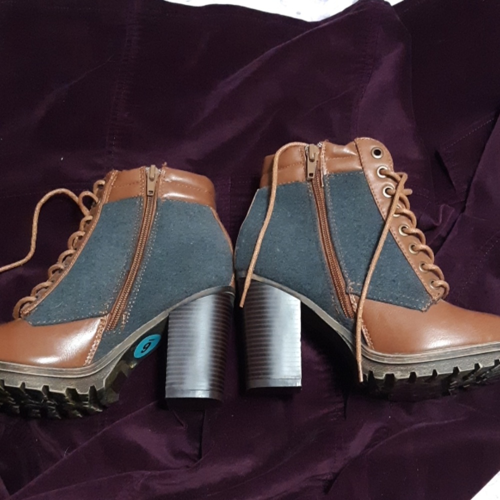 Bamboo brand Tan and Grey Boots